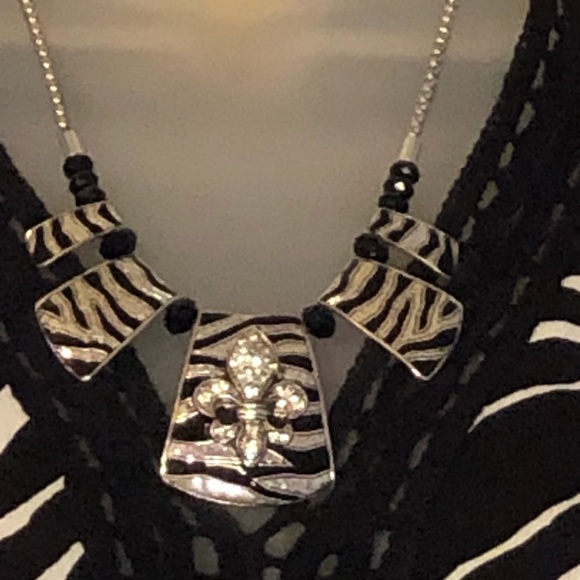 Liz Lange Zebra Print Poncho Top Size XS/S - Picture 13 of 16